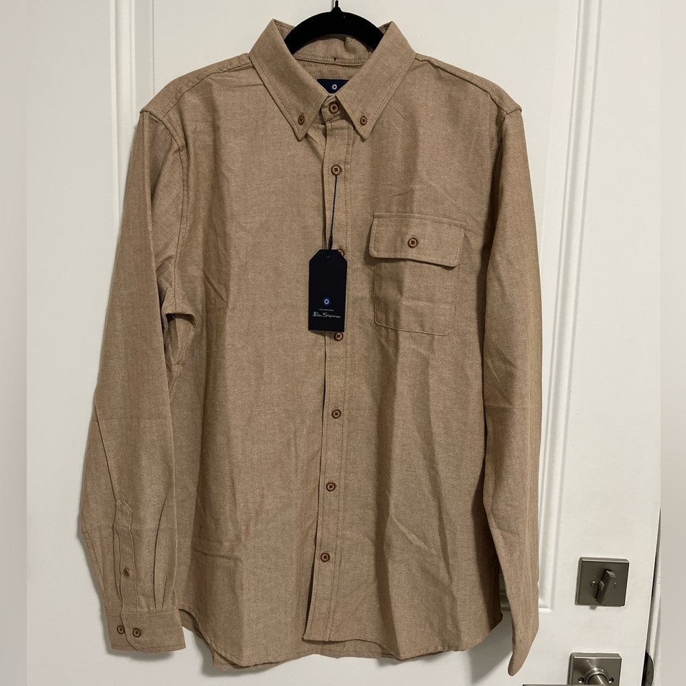 NWT - Ben Sherman Men’s One Front Pocket Classic Fit Shirt - Size M